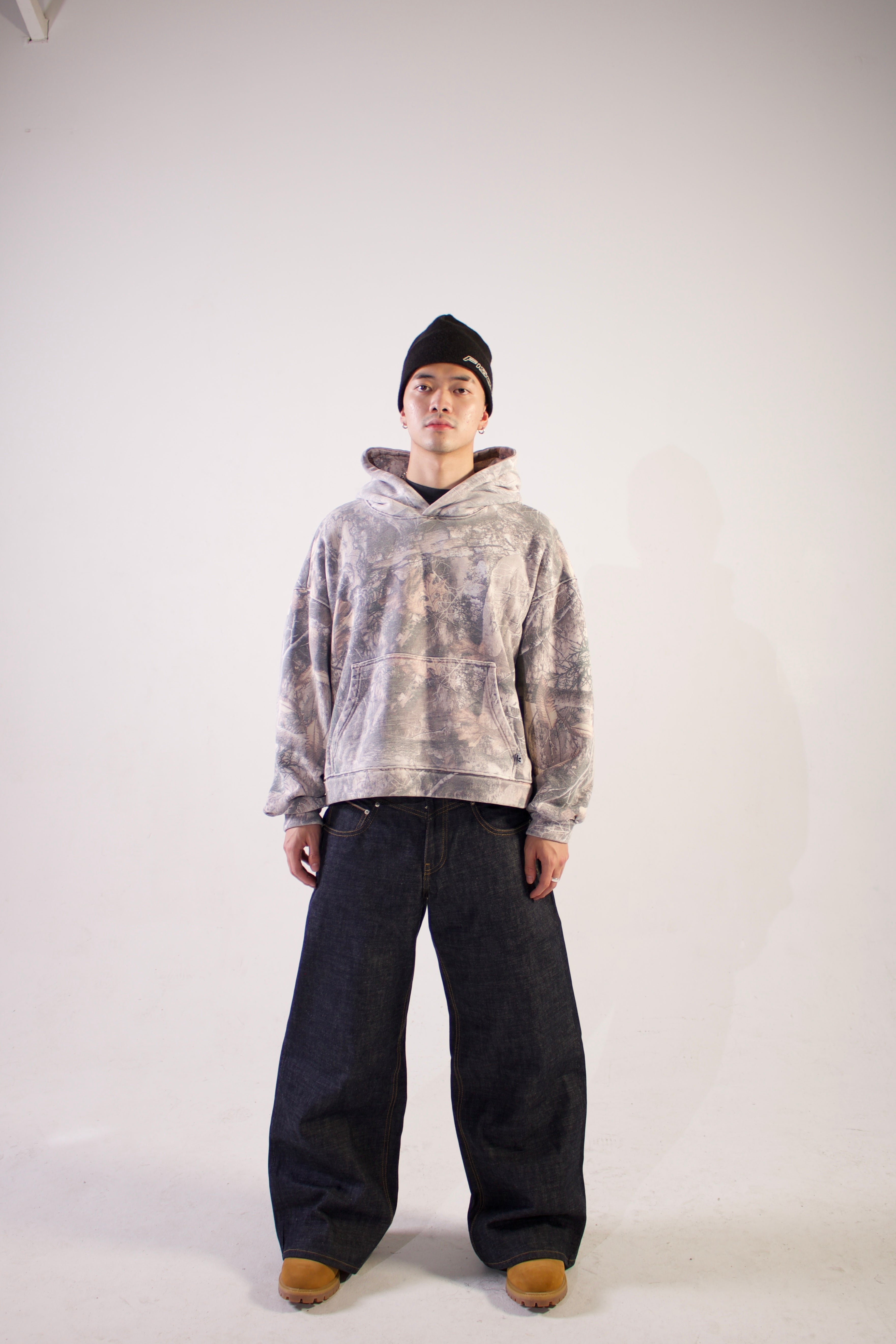 CAMO CROPPED HOODIE