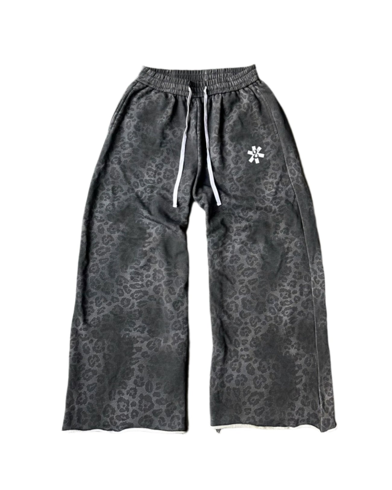 LEOPARD SWEATS