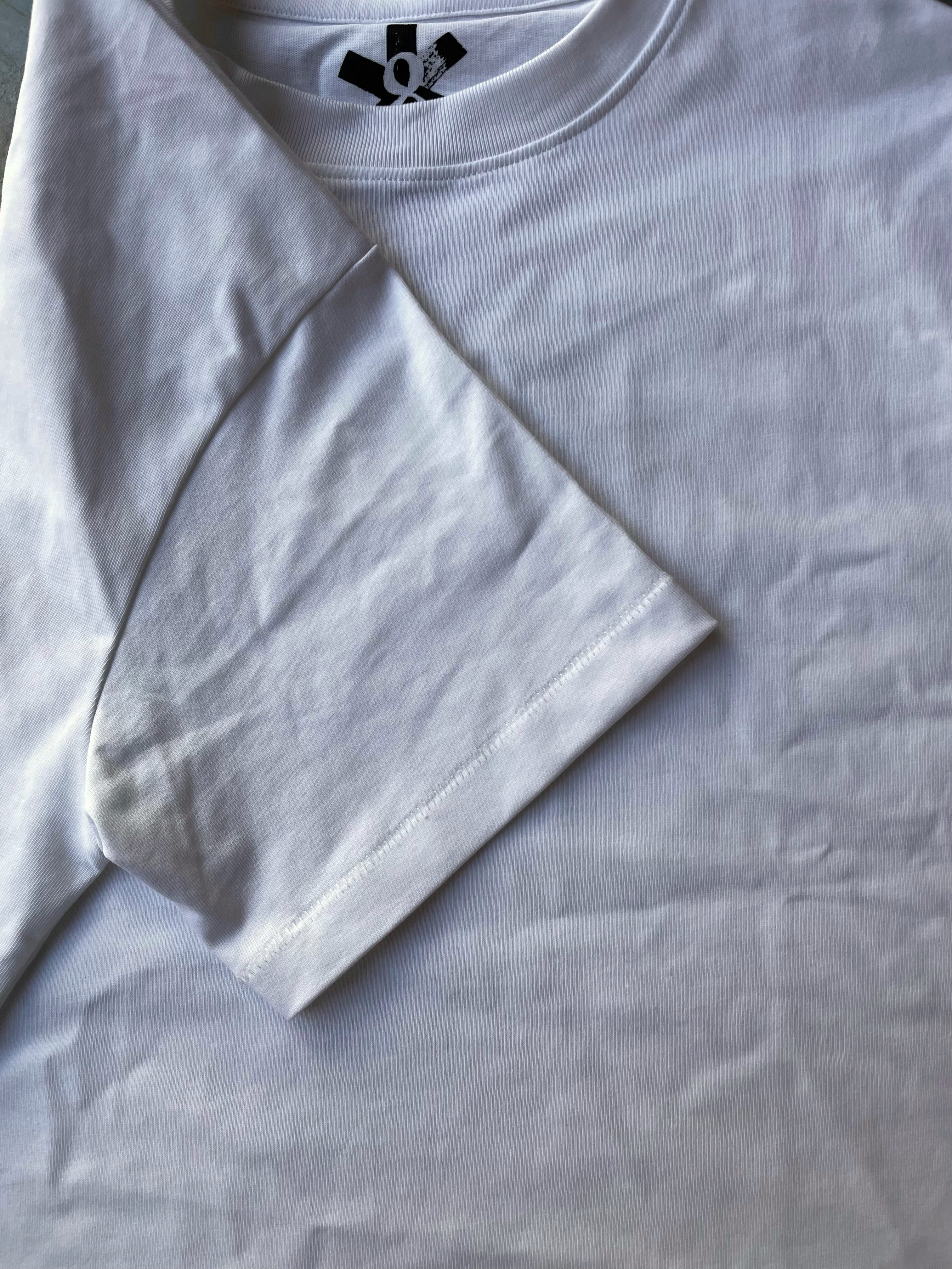 CROPPED SINGLE STITCH TEE