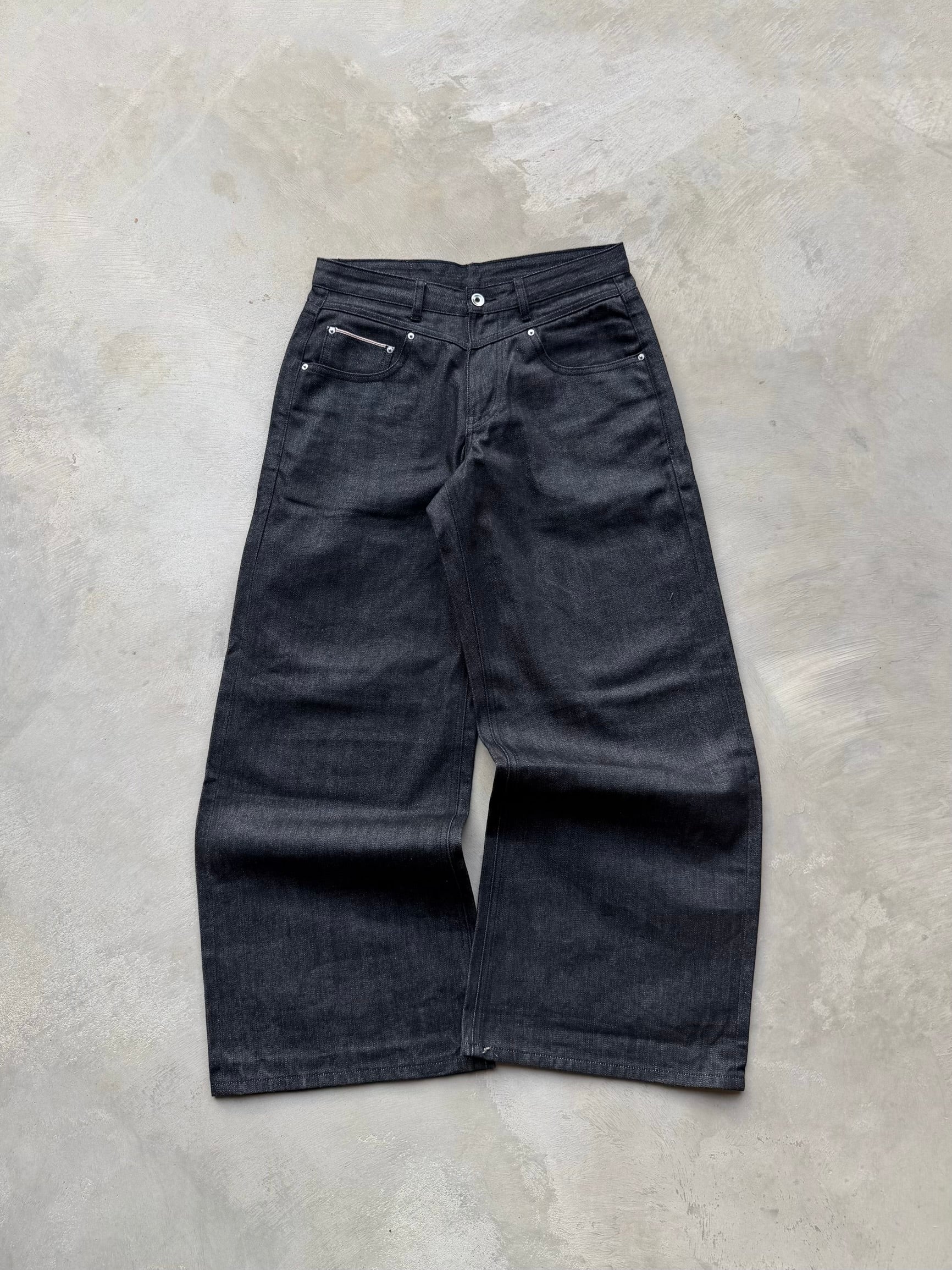 RAW CHARCOAL SELVEDGE DENIM